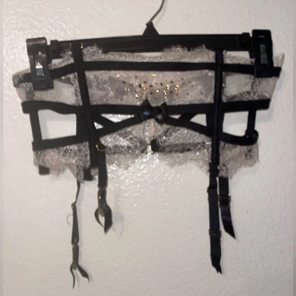 Victoria secret wedding size 34B